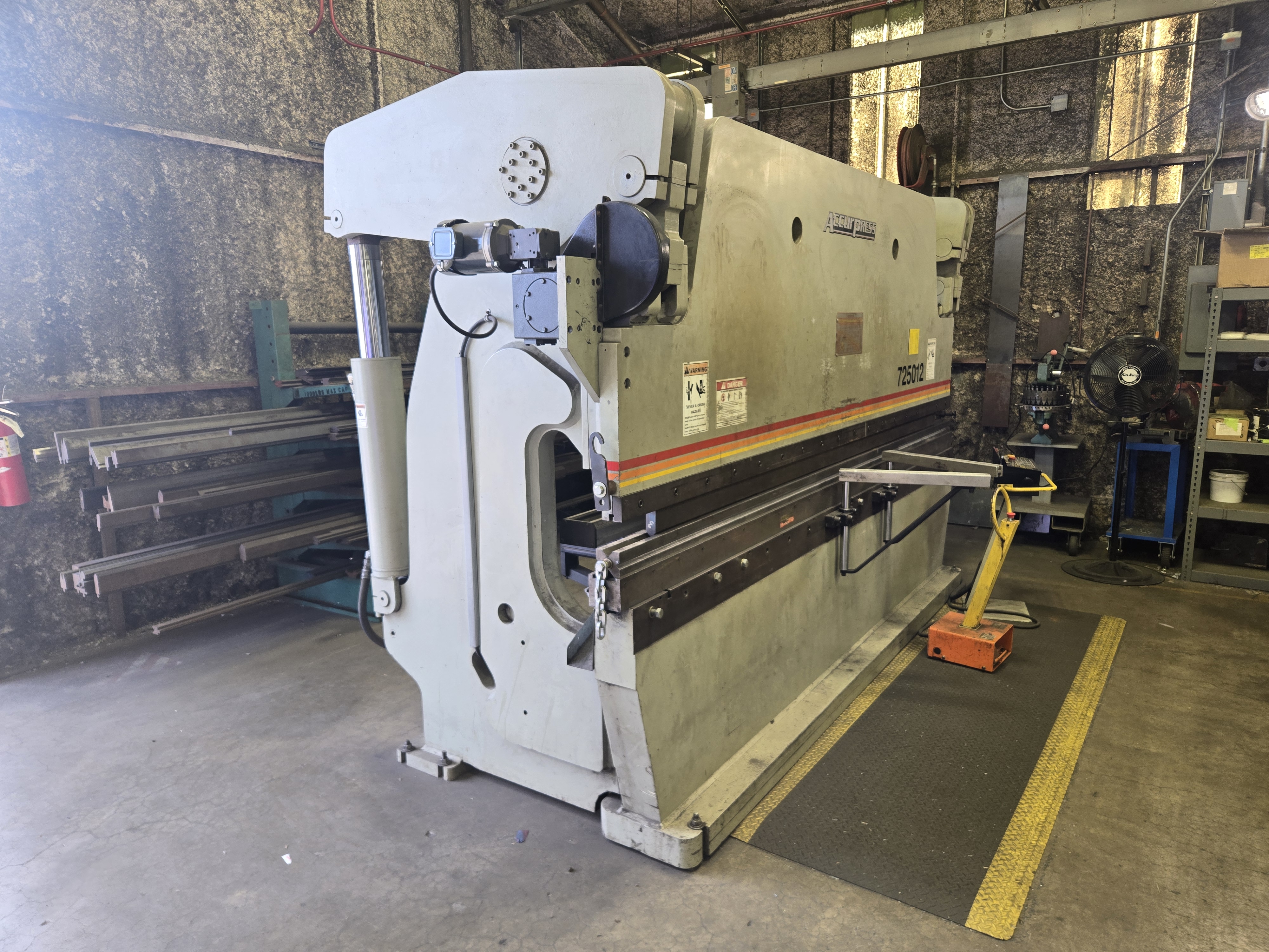 Accurpress 725012 250 Ton Hydraulic Press Brake