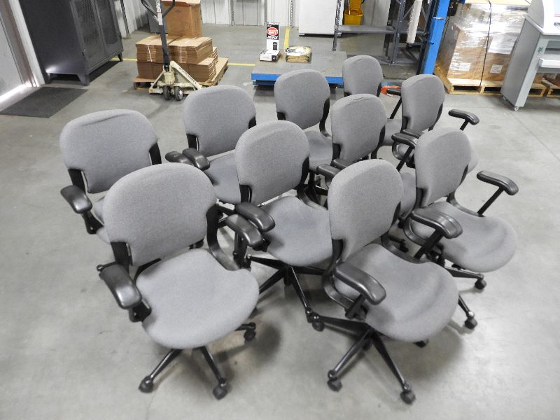 Lot of 10 office chairs 