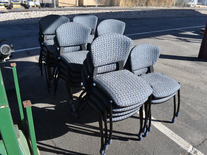 Lot of 22 blue office chairs