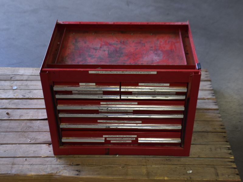 8 drawer tool box