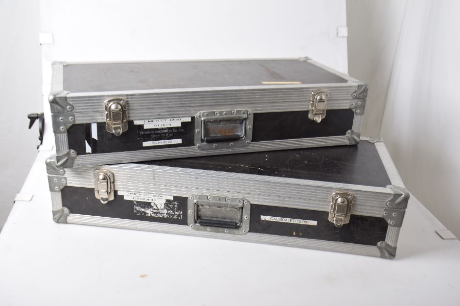 2 equipment cases 