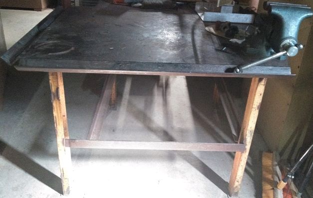 Heavy Duty Steel Work Table with Vise